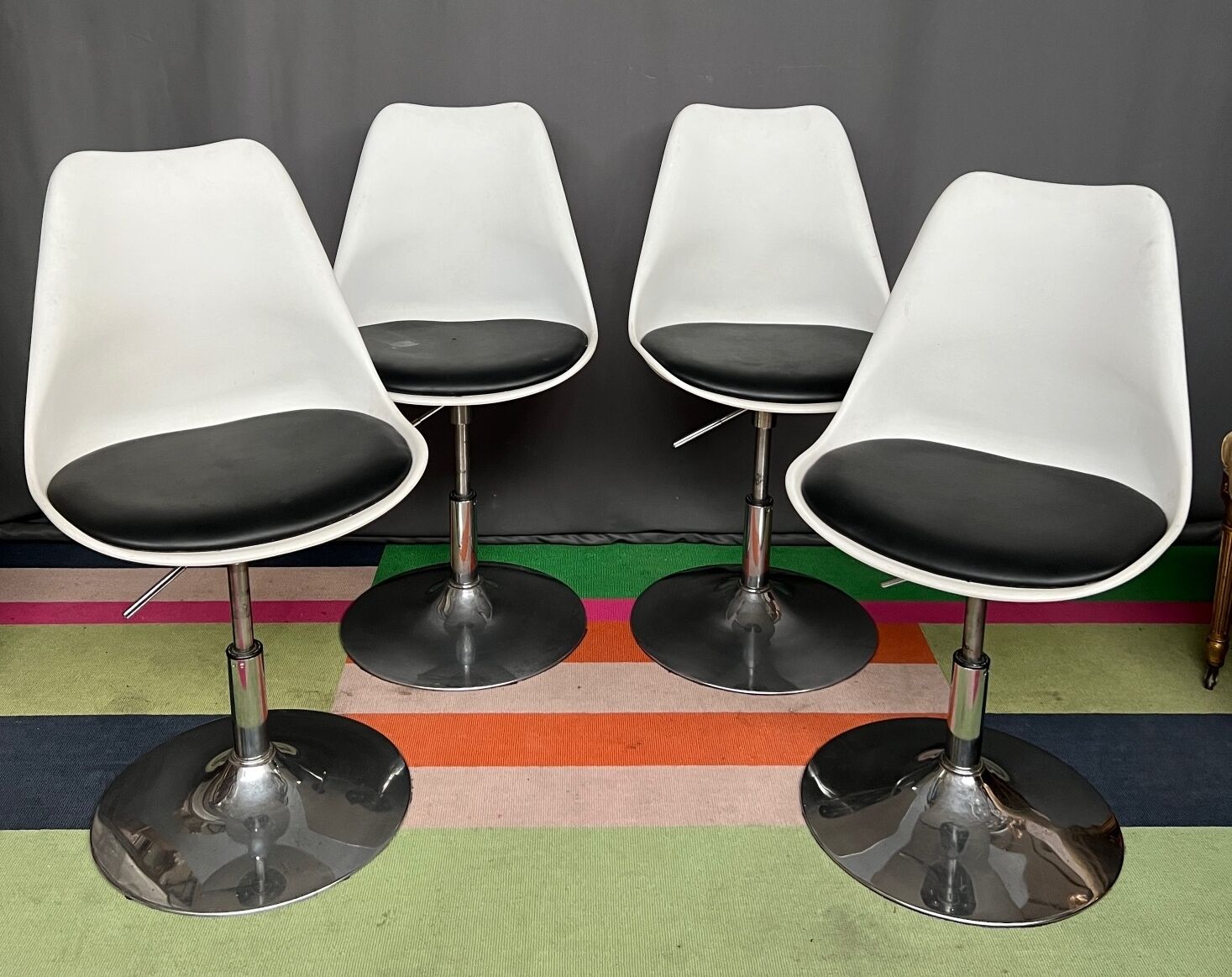 Set of 4 vintage chairs