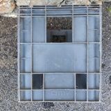 Locker of 12 plastic bottles in vintage gray elie roche color