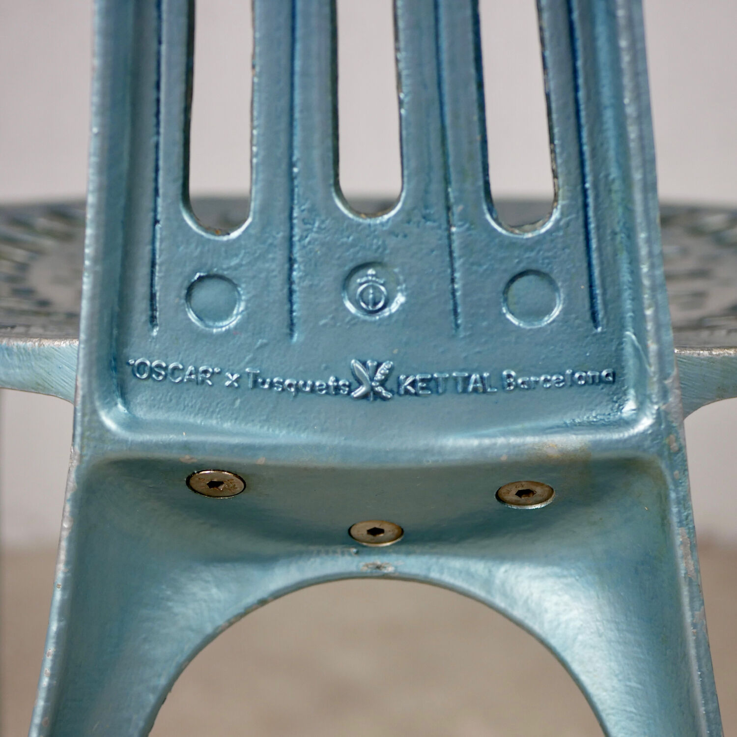 Oscar model peacock chair by Oscar Tusquets Blanca for Kettal
