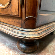 Buffet de stryle Louis XIV en noyer massif XIX siècle