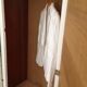 Armoire vintage pieds compas