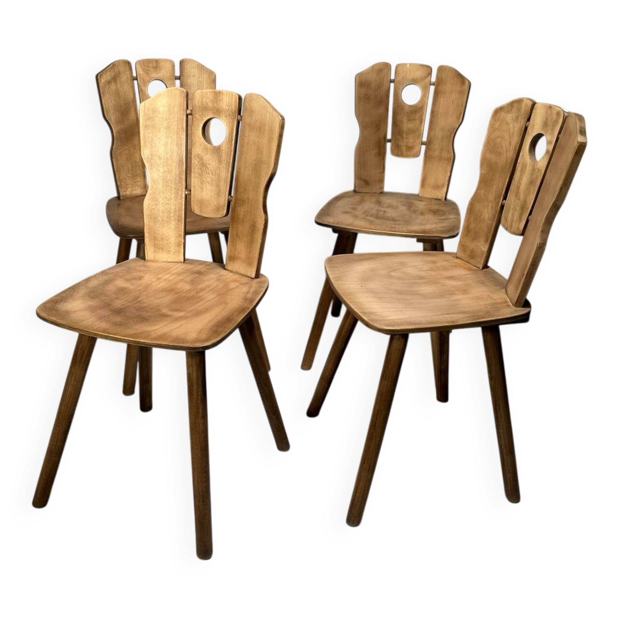 4 chaises de ferme brutalistes scandinaves