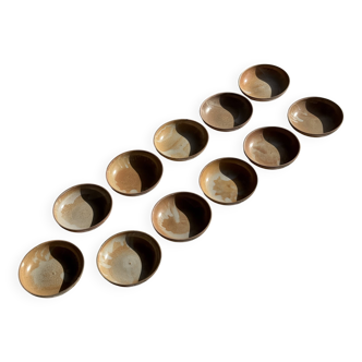 Set of 11 vintage handmade stoneware deep plates, thick, D19.5.