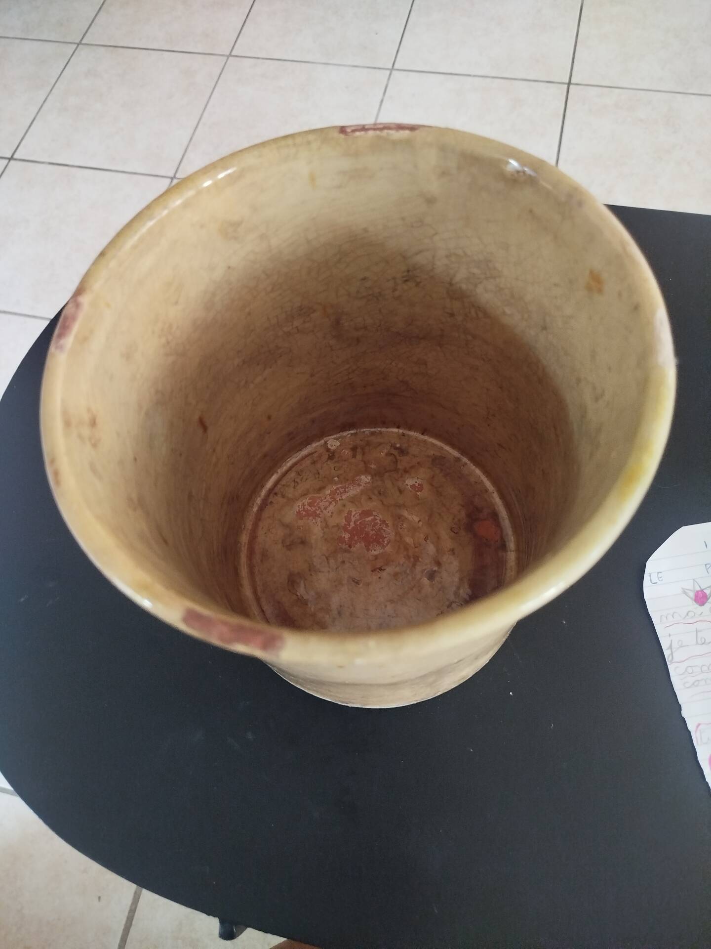 Pot to confit in earth