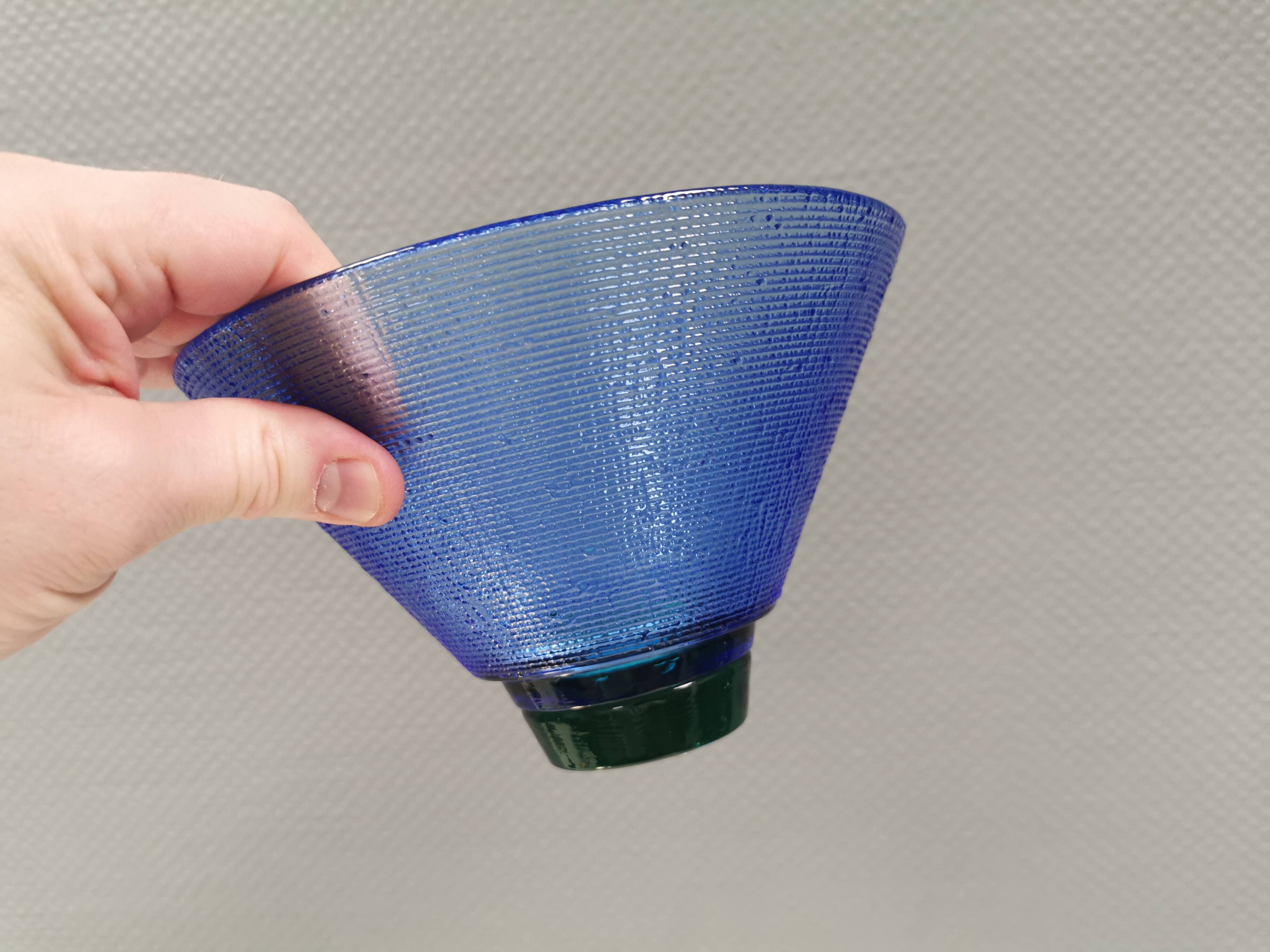 Glass bowl, by Lena Hansson for Hadeland glassworks Norway 1970s.