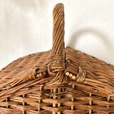 Wicker picnic basket