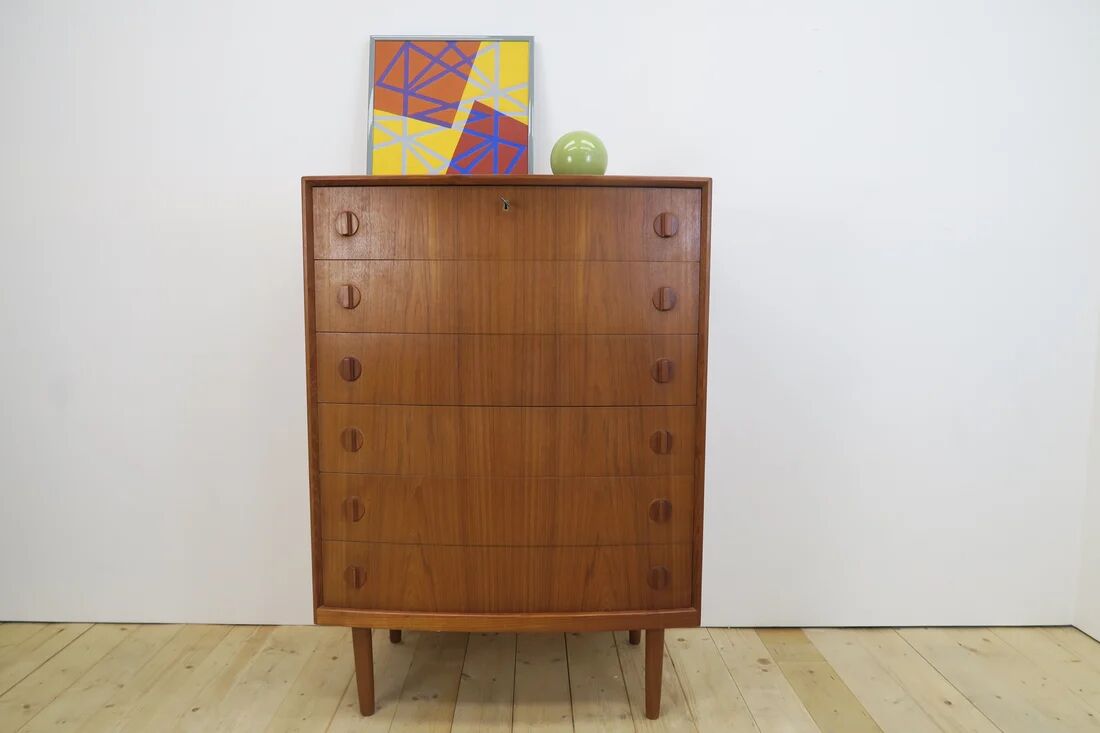 Commode en teck par Henning Kjærnulf, années 1960