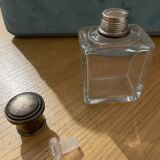 Flacon de parfum ancien bouchon en métal argenté