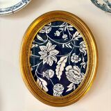 Oval frame in gilded wood with domino paper Antoinette Poisson 30C "Indienne"