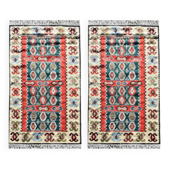 Pair of Turkish kilim rugs: 1.00 x 1.55 metres