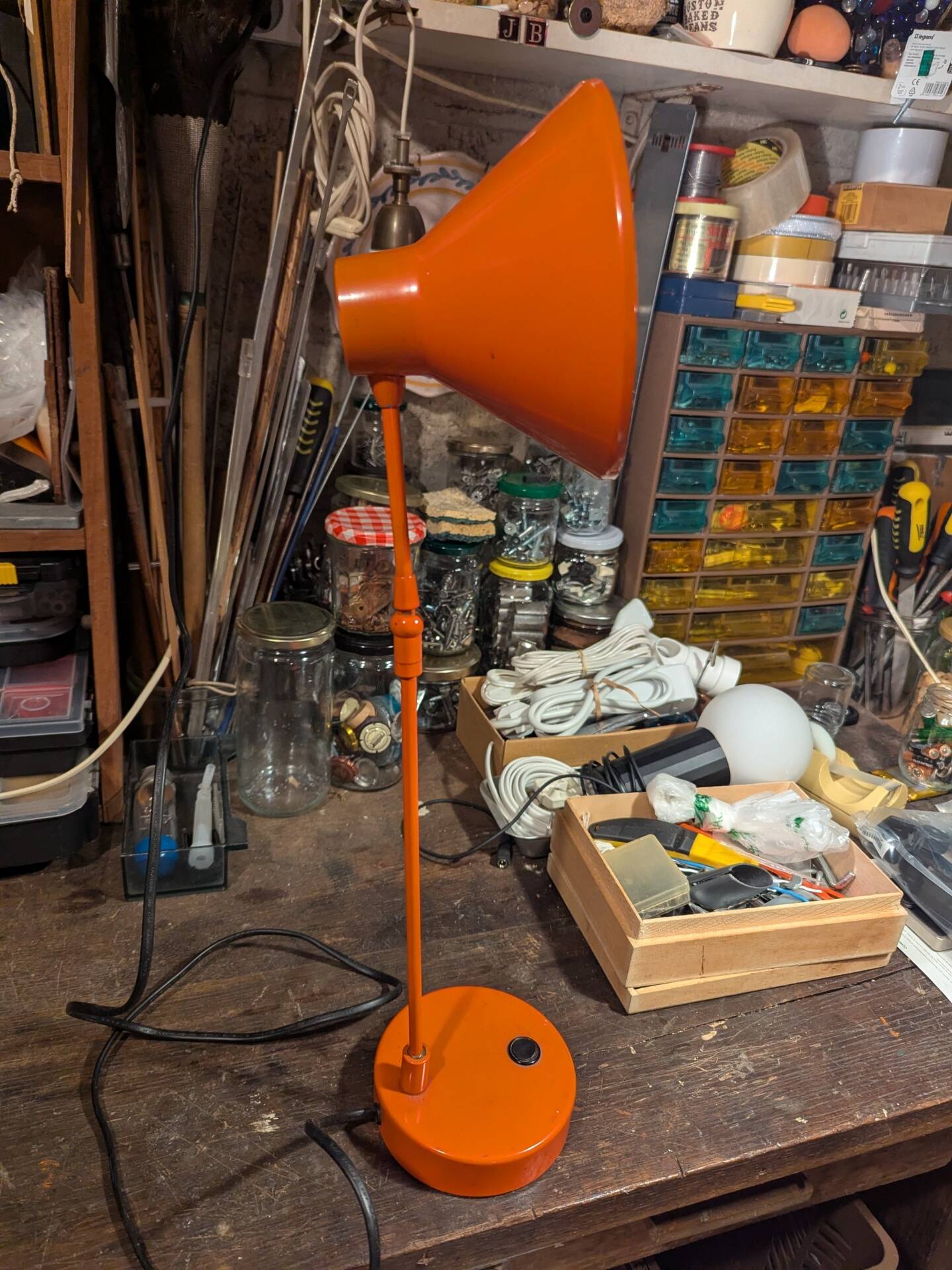 Lampe articulée Bobby pour Habitat orange métal