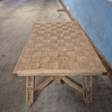 Airbrushed table