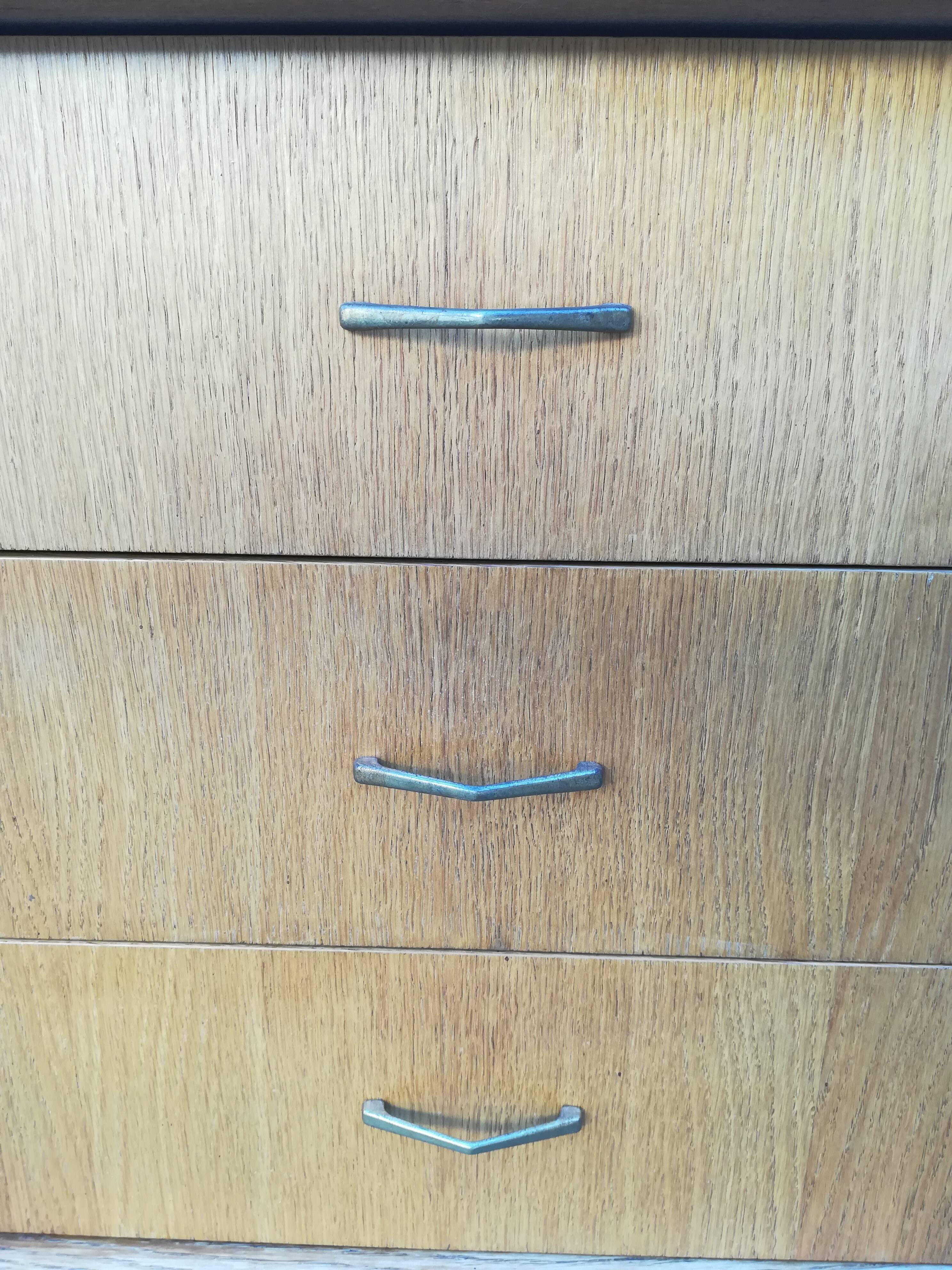 Six-drawer chest of drawers