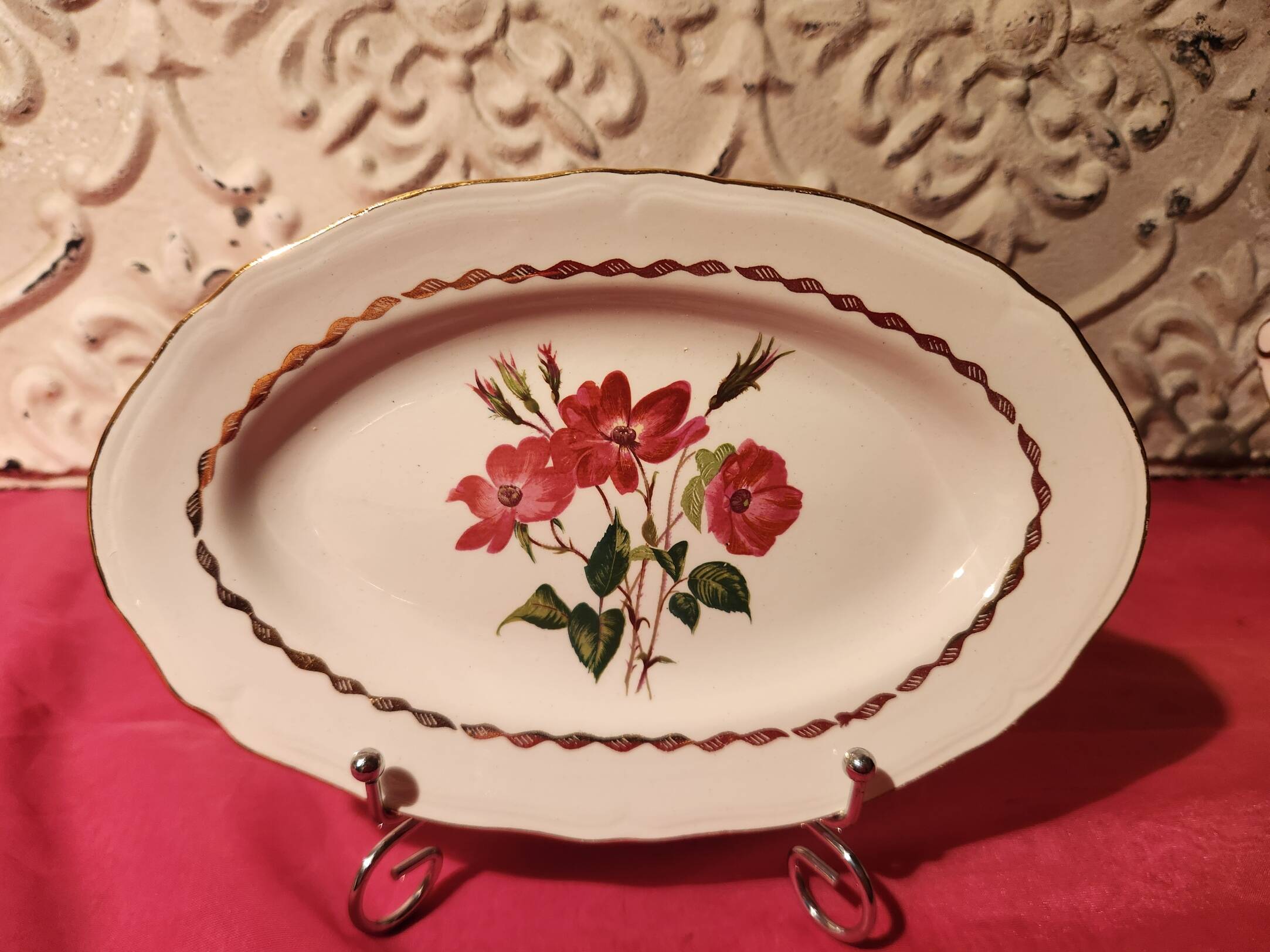 Sauce boat and small oval dish the Amandinoise