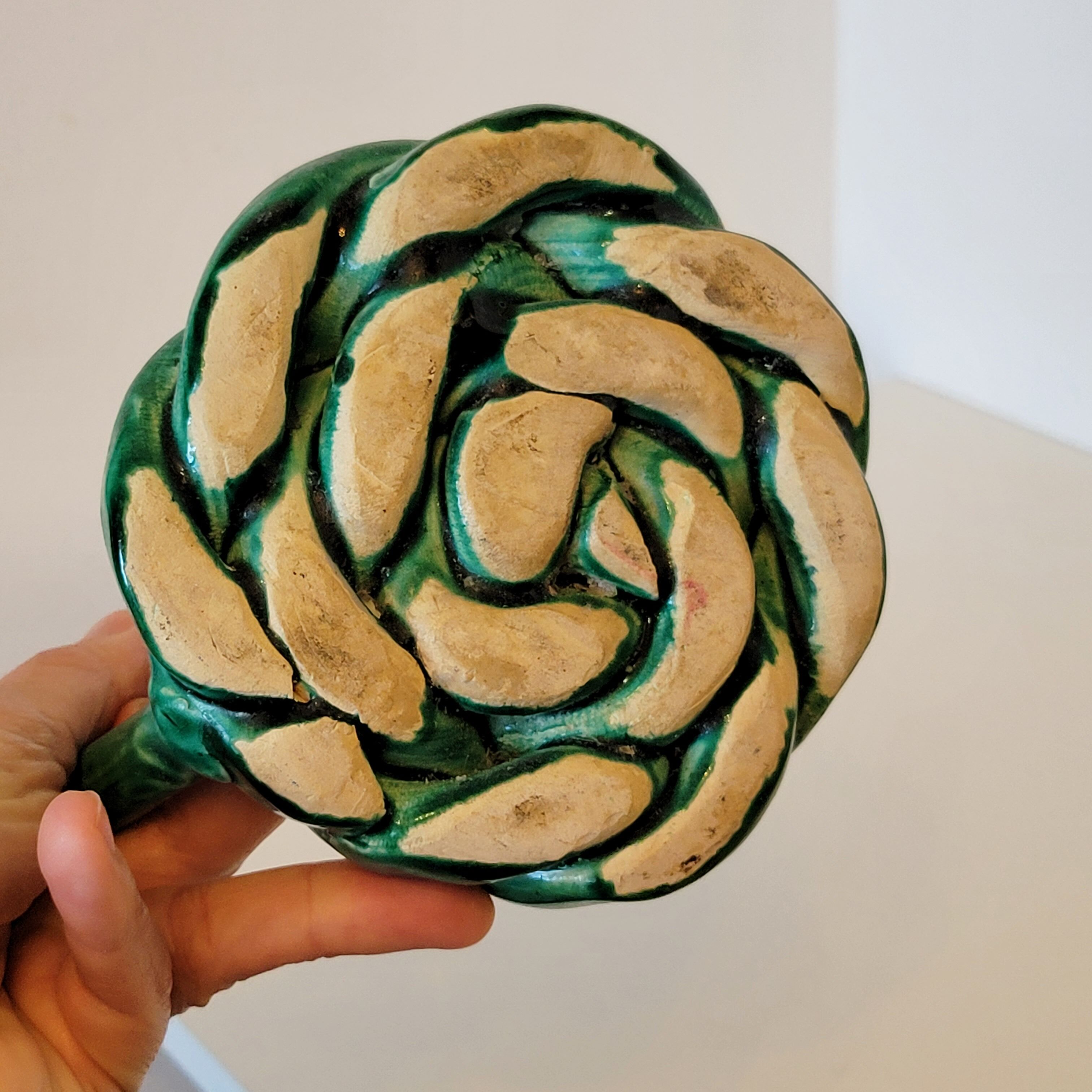 Green braided ceramic candle holder