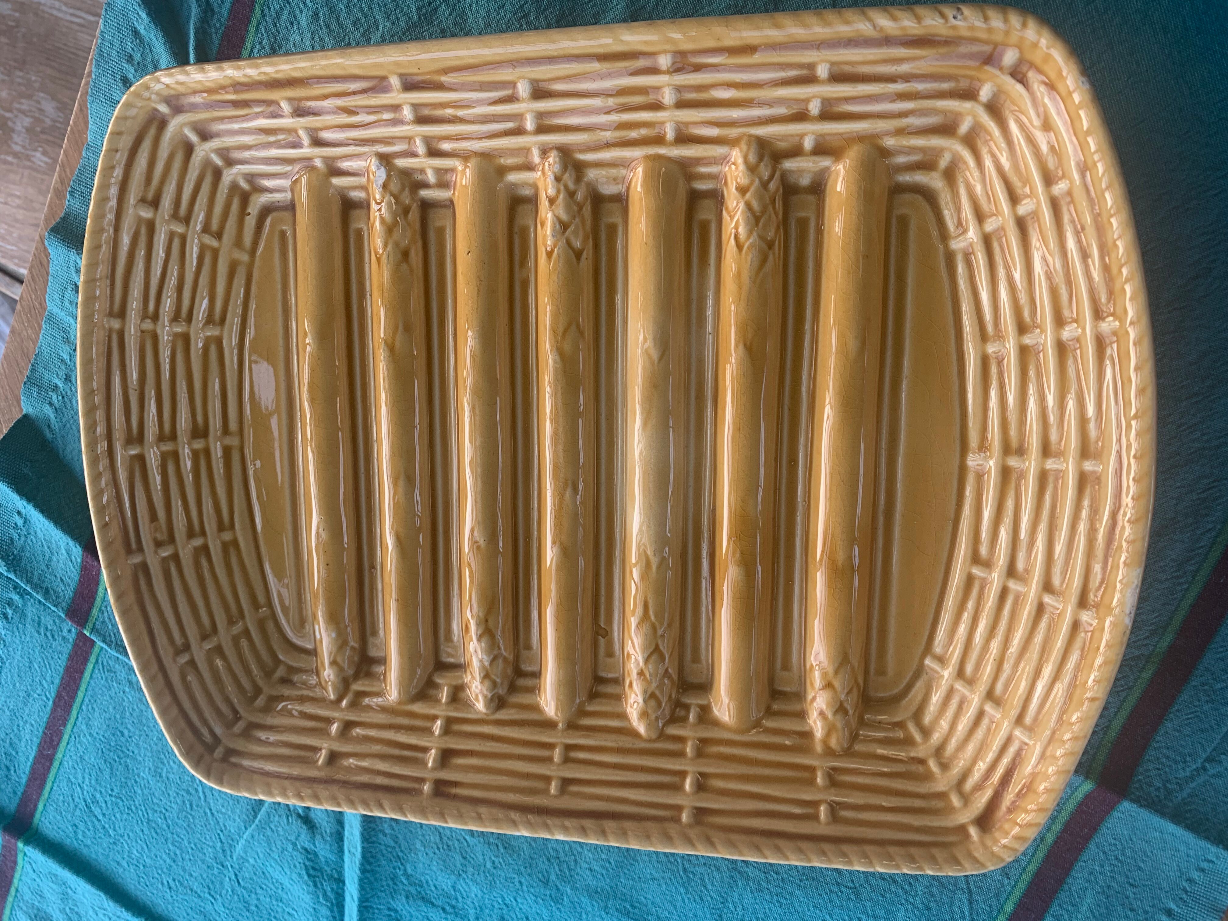 Dish for asparagus, slurry, glazed ceramic yellow sarreguemines France vintage