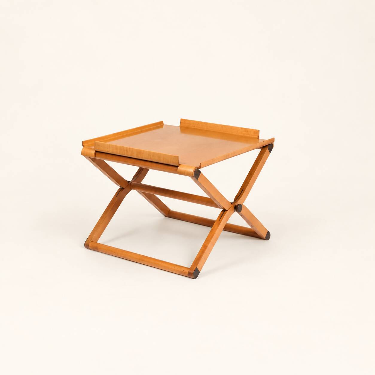 Table "Pippa" by Rena Dumas & Hermès
