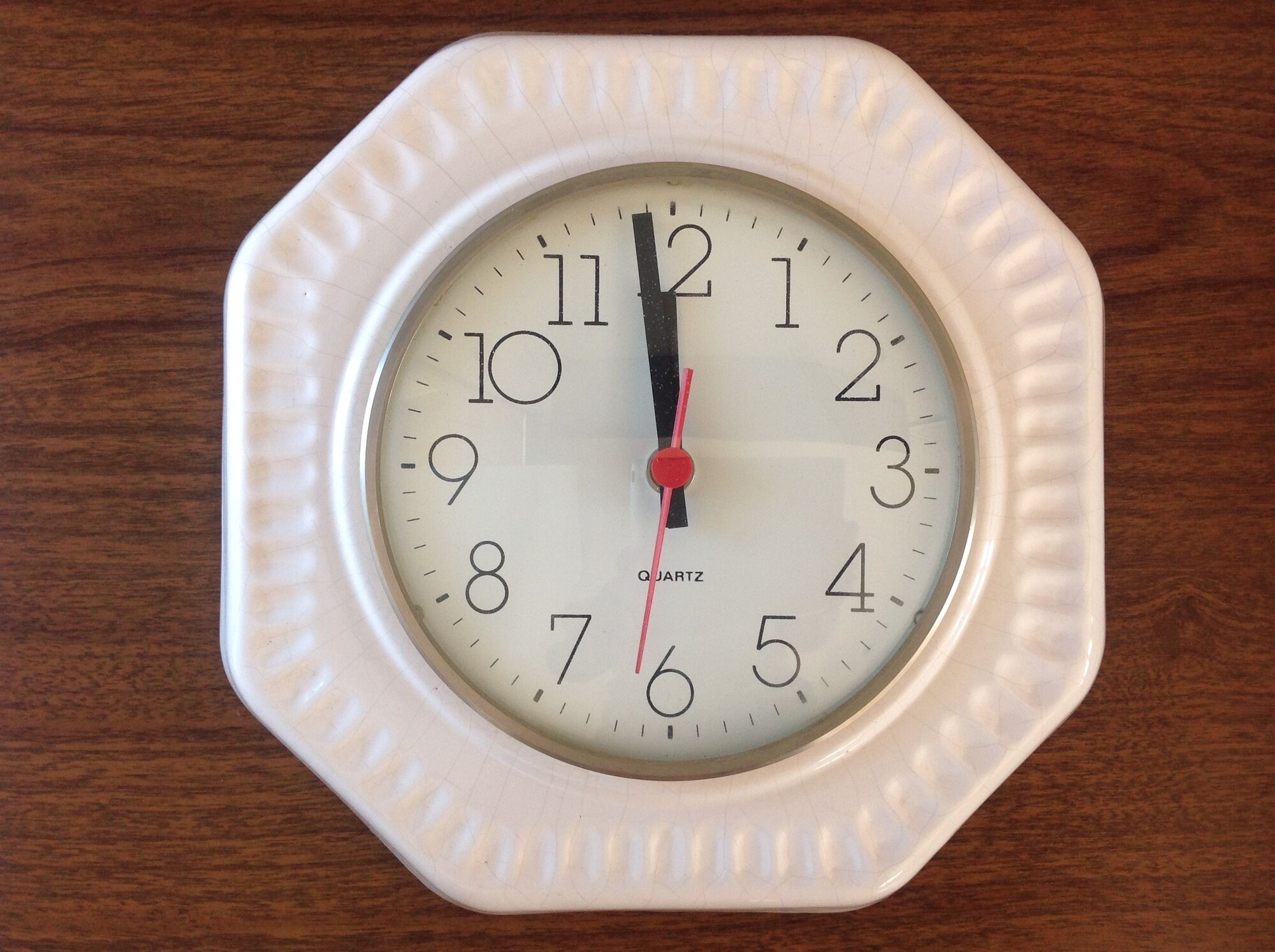 Octagonal clock in white ceramic, vintage 60s-70s