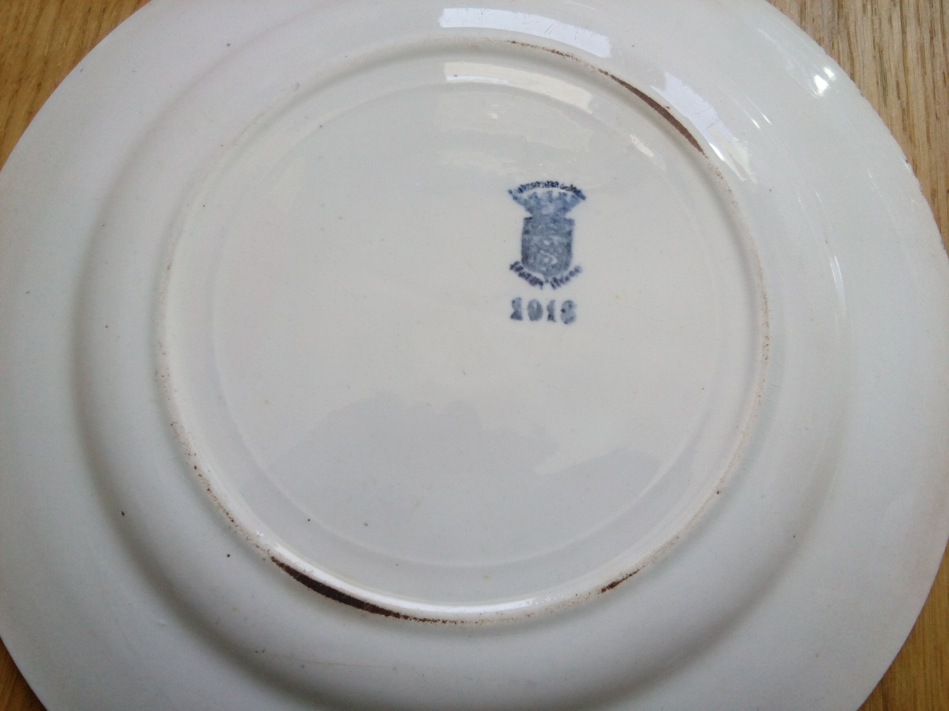 4 mismatched plates