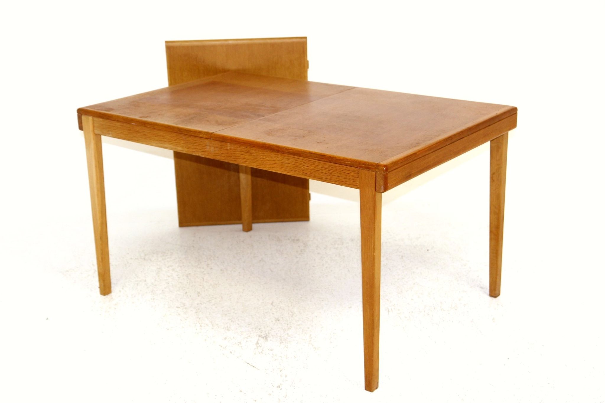 Table de salle à manger en chêne Suède 1960