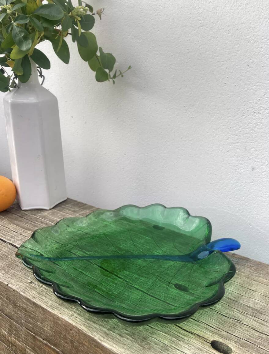 Large glass leaf dish