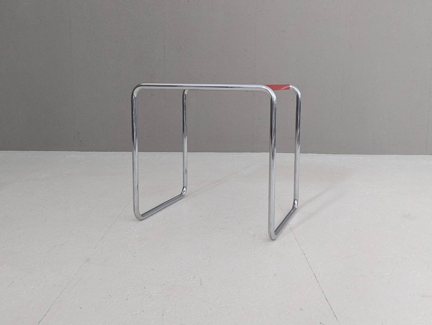 Table Thonet B9/b en acier tubulaire, conçue par Marcel Breuer, années 1930