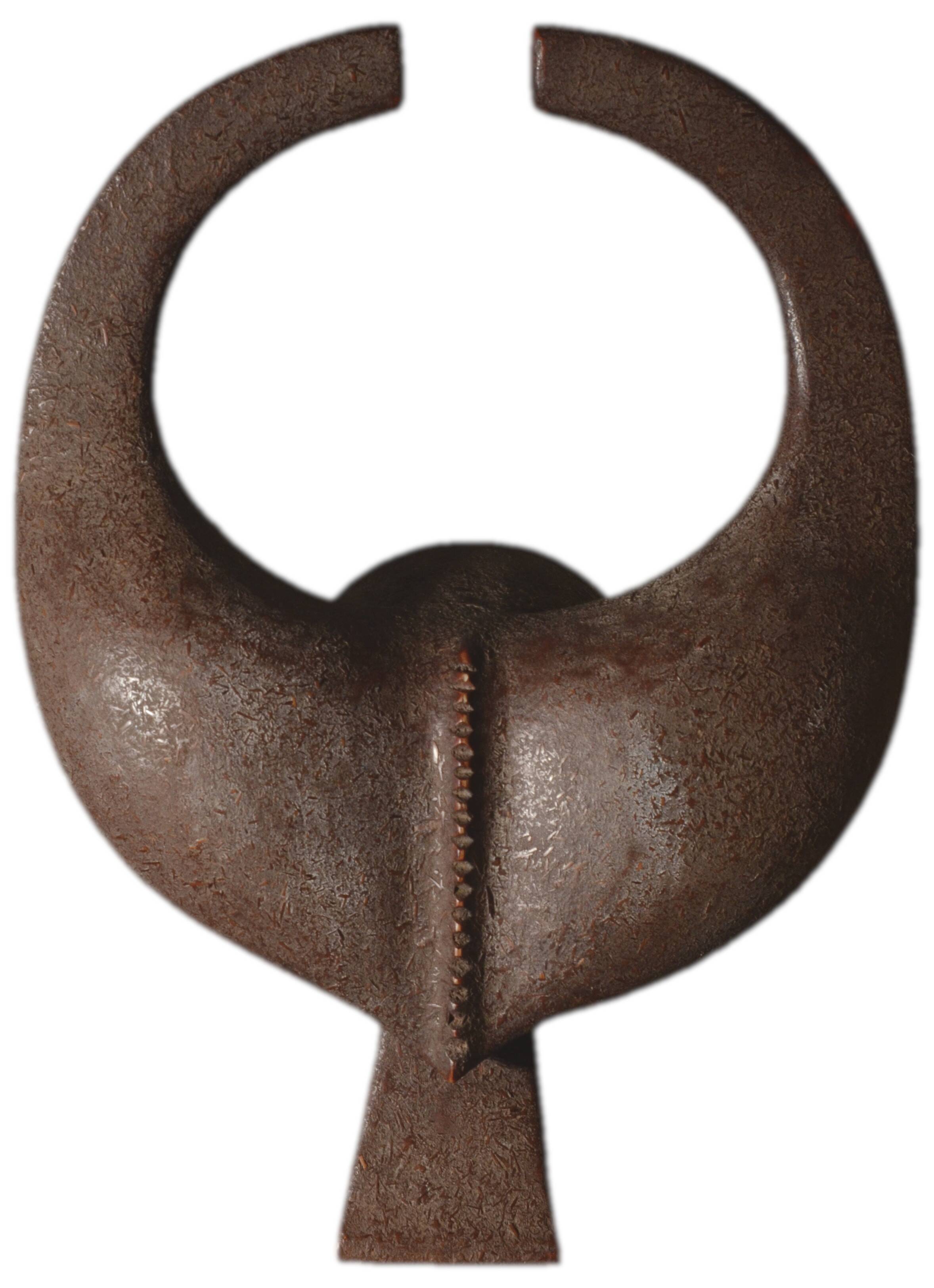 African wooden mask, symbolising a buffalo, Nigeria, 26x34cm