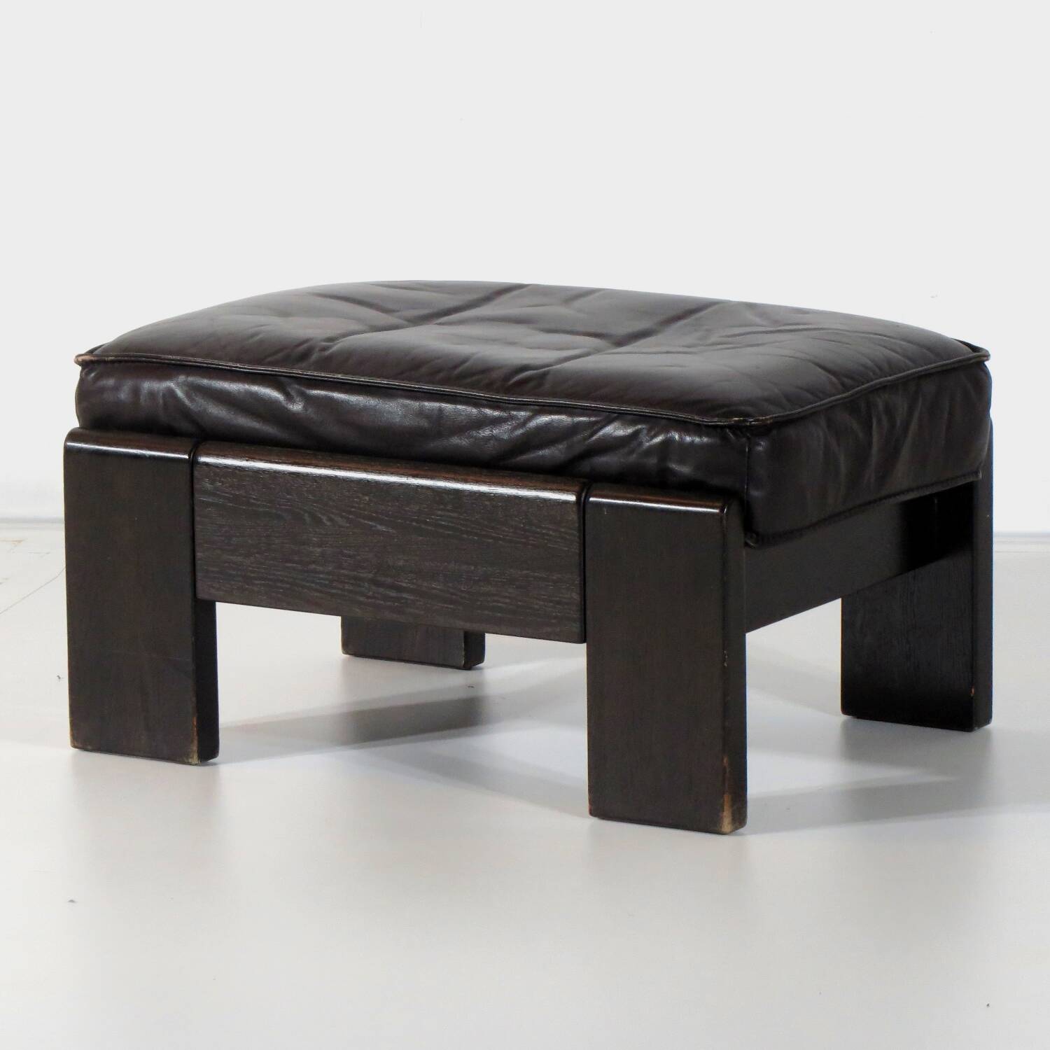 Vintage mid century footstool ottoman in dark brown leather by Harry de Groot for Leolux, 1970s