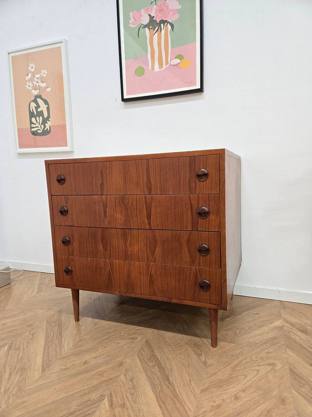 Commode vintage
