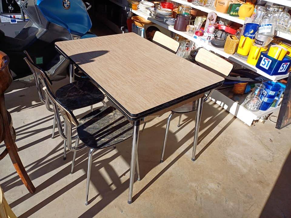 Vintage formica tublac set