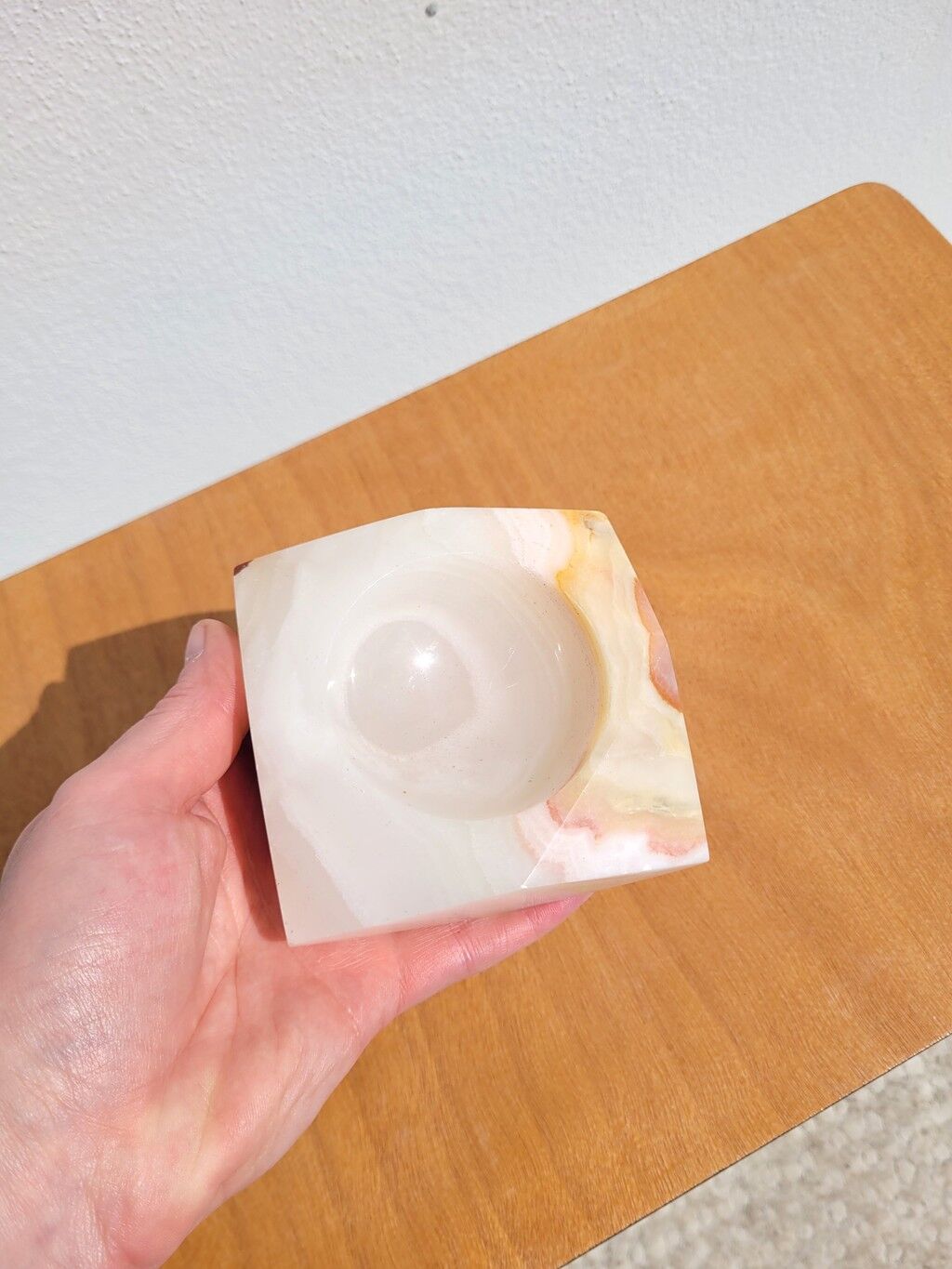 Vintage ashtray in diamond-shaped onyx