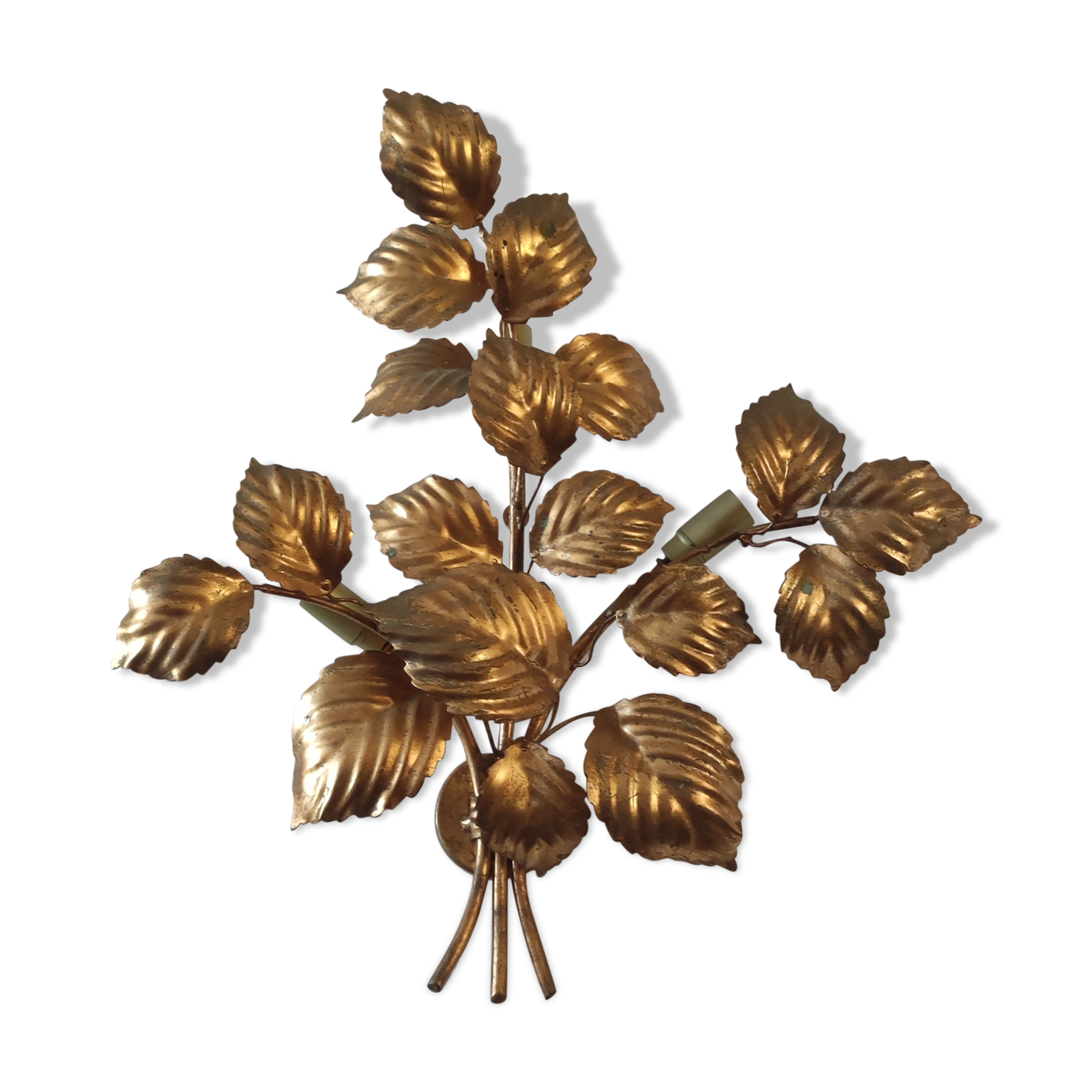 Design wall lamp in gold metal