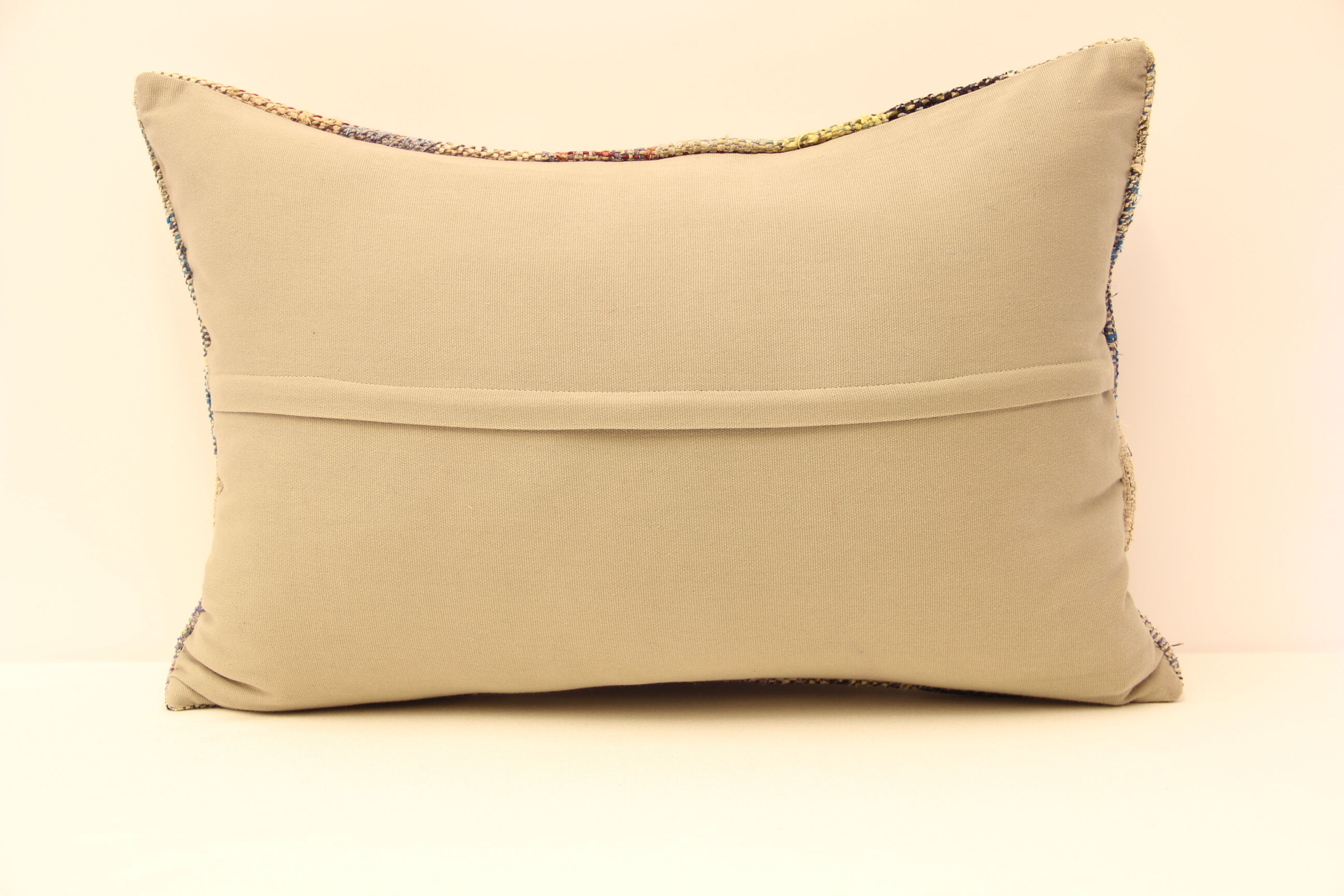 Throw pillow, cushion cover 40x60 cm