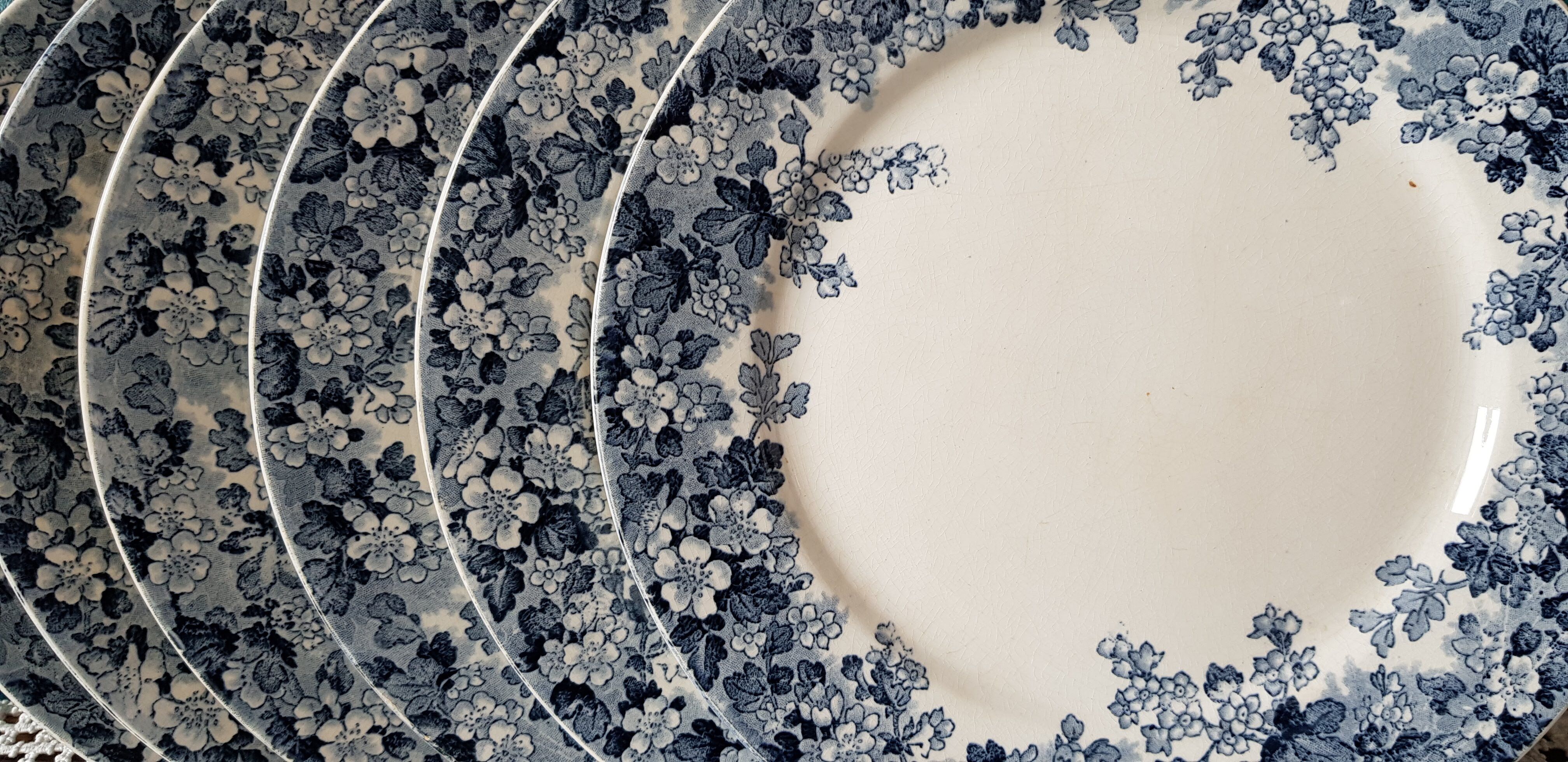 Sarreguemines and Digoin set of 6 dessert plates model RECAMIER blue floral decoration