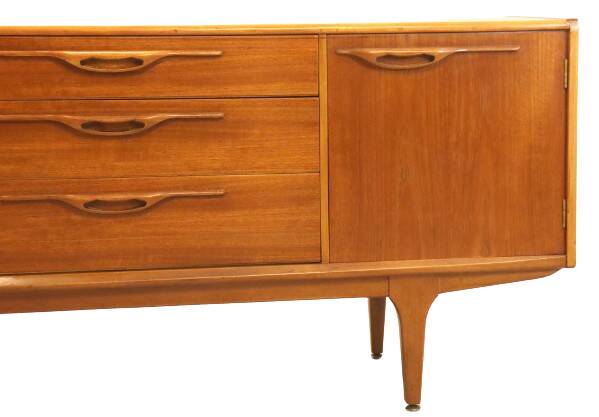 mid century modern teak Jentique sideboard 'Eyton' | 165.5 cm