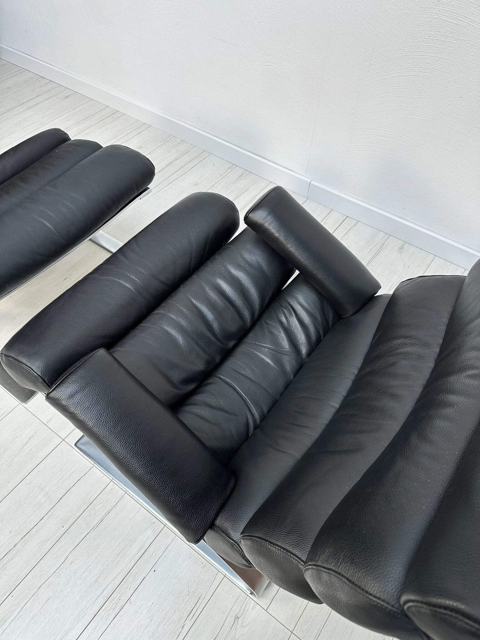 COR Sinus Black Leather Lounge Chair with Ottoman