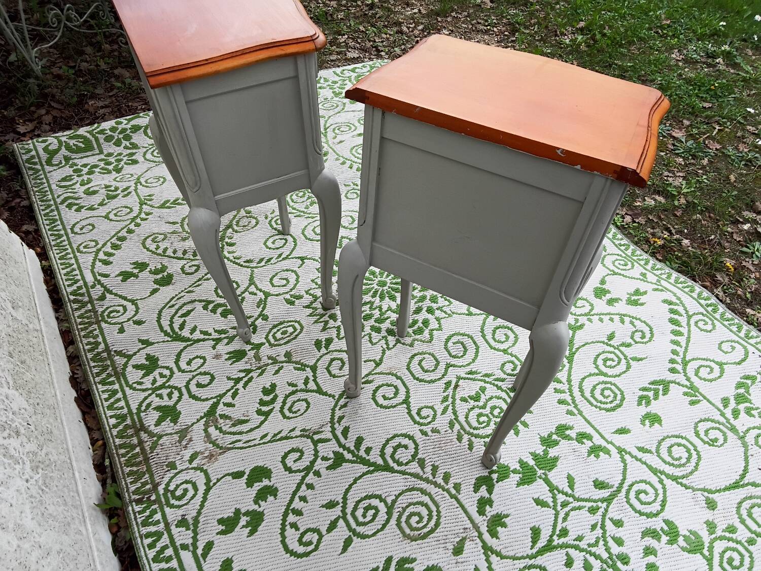 Paire de chevets style L.XV