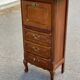 Commode en bois massif Louis XV chiffonnier