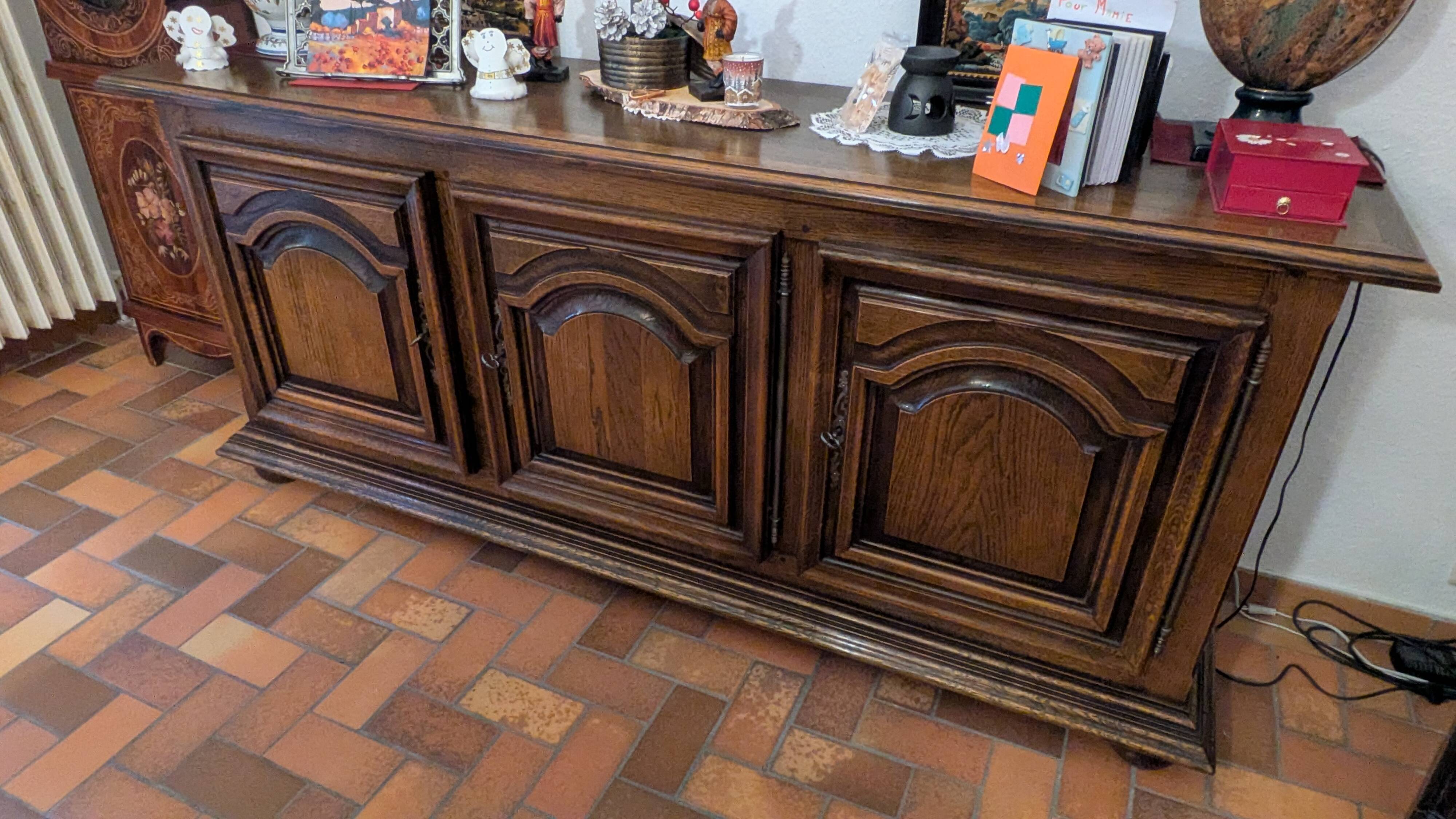 Cabinet no. 2, 3 doors solid oak