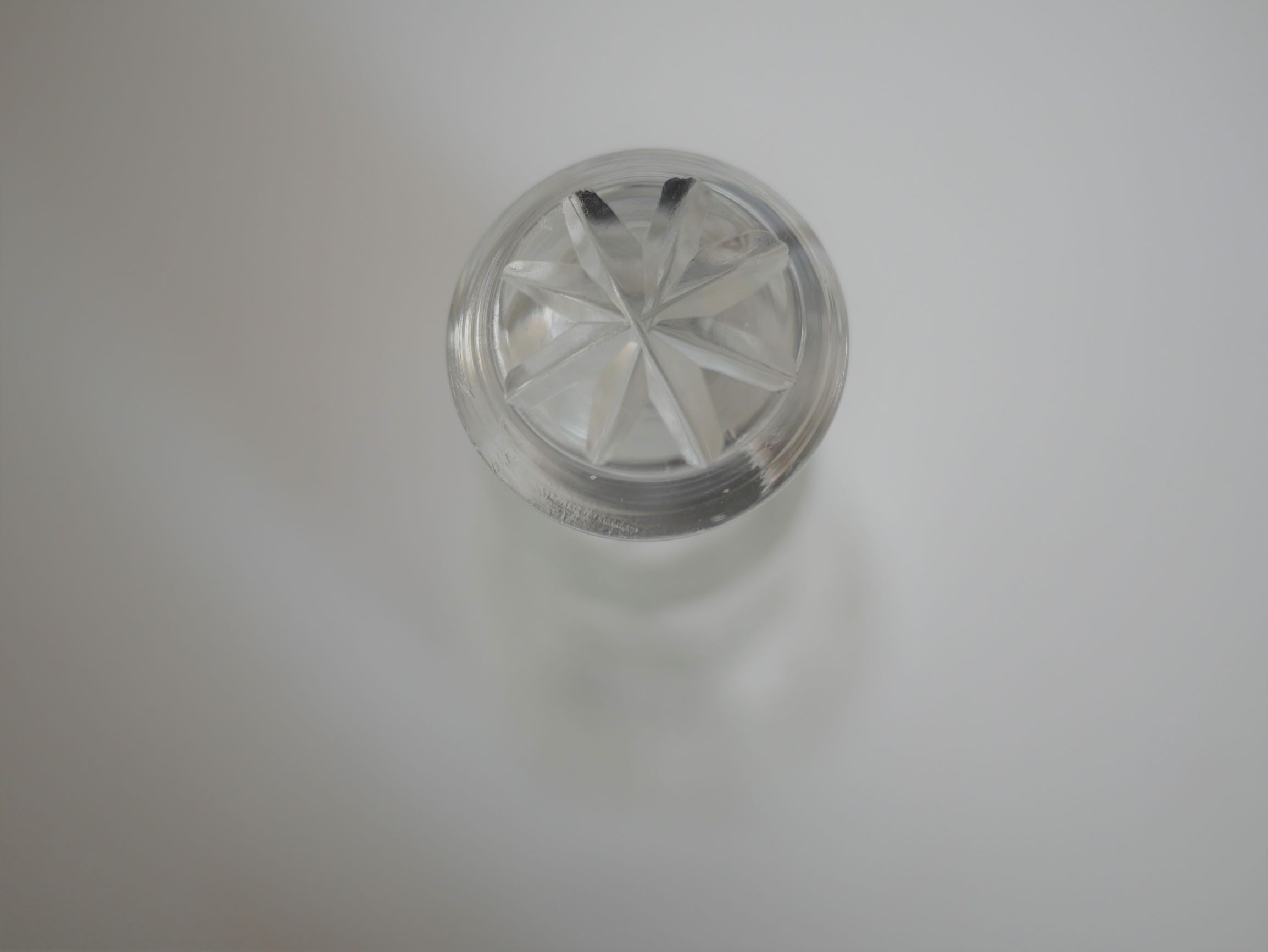 Crystal wine decanter