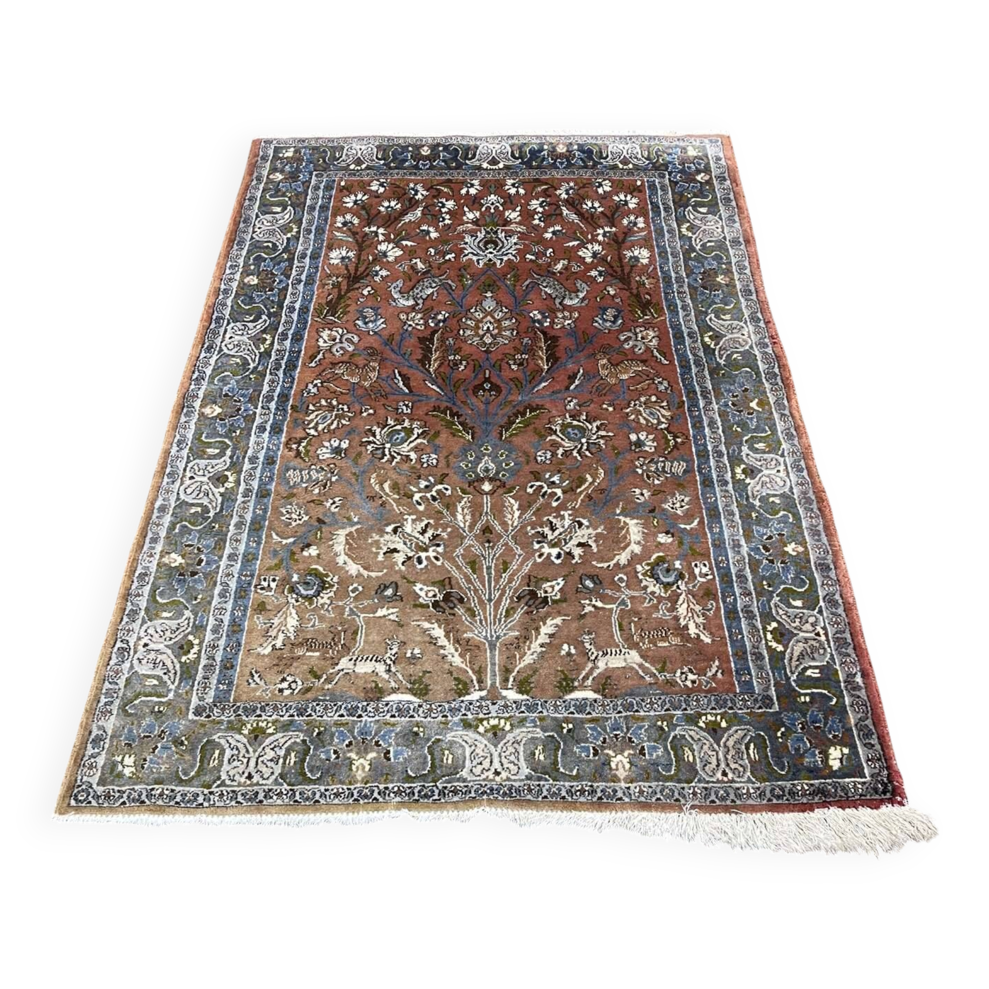 Handmade wool Iranian carpet - 1.65m x 1.07m.