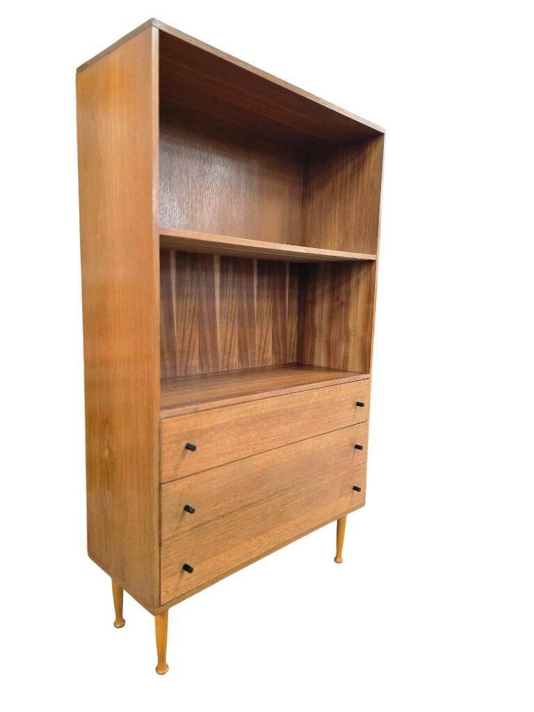 Vintage cabinet / display cabinet / bookcase