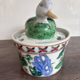 Large covered duck-shaped porcelain pot in China