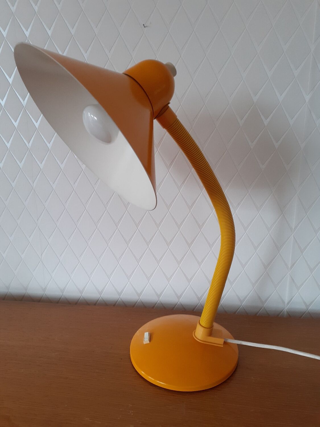 Lampe de bureau Aluminor jaune-orange