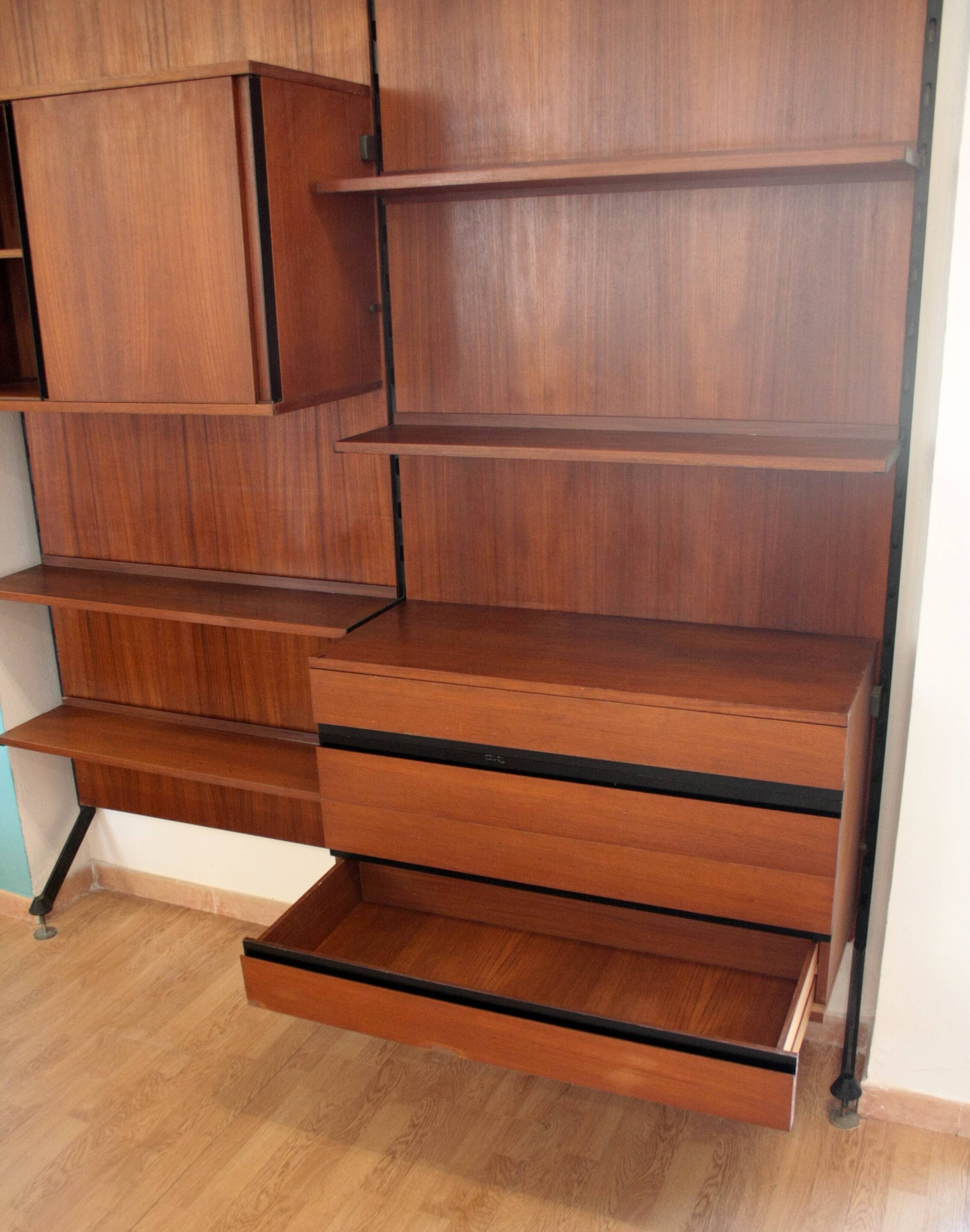 Modular wall system “Urio” by Ico and Luisa Parisi for MiM 1957, bib