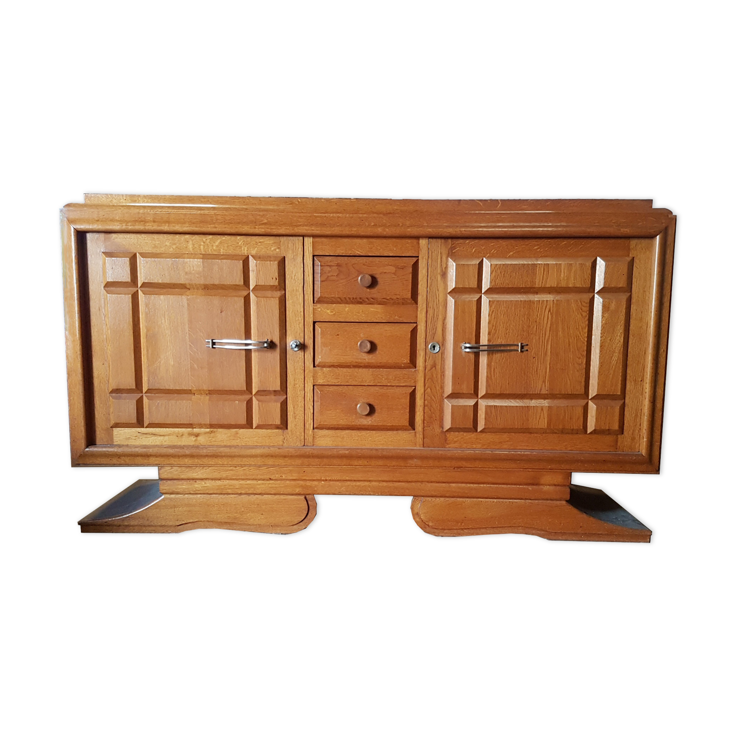 Buffet art-deco lines