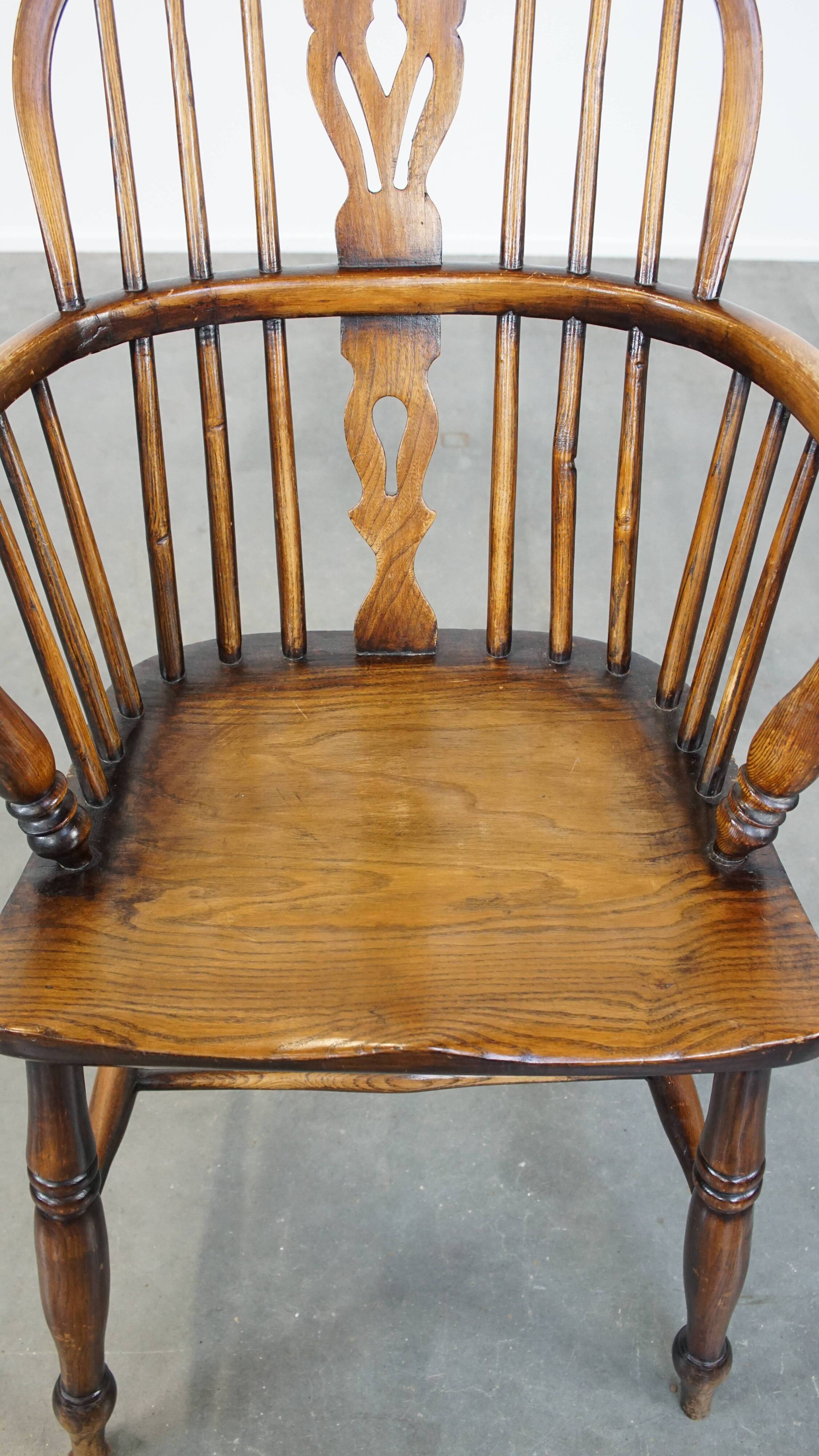 English wooden Windsor dining room/side chair