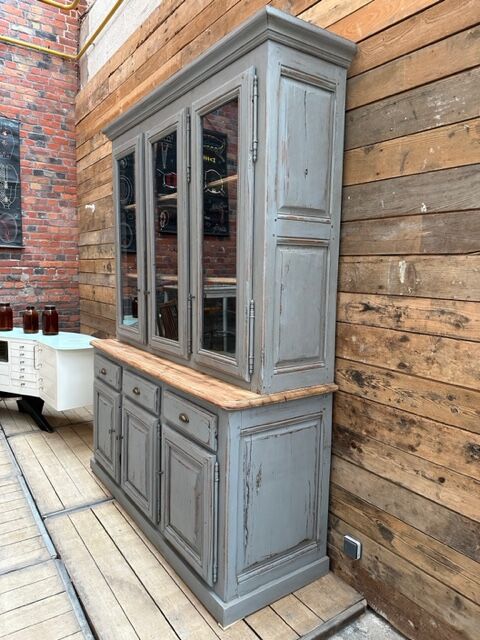 Oak vessel with grey patina