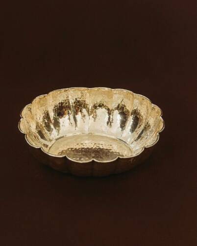 Large silver-plated metal dish from the second half of the 20th century