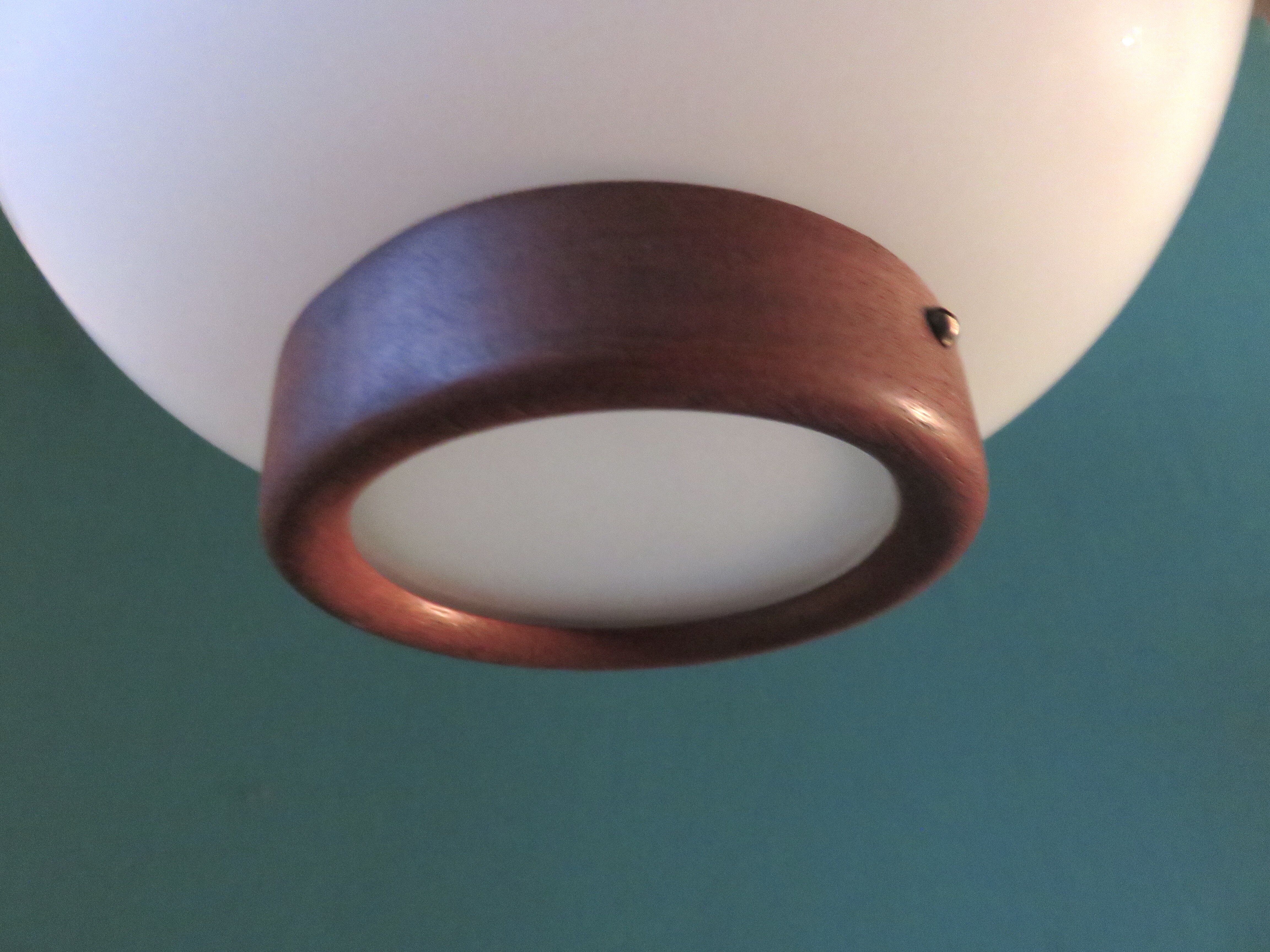 Suspension en opaline de Bent Karlby, Danemark, 1950